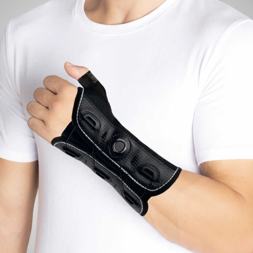 Muñequera inmovilizadora con fleje palmar y pulgar Ottec Clockfit